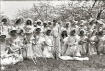 Queen Shenandoah V and court, 1928